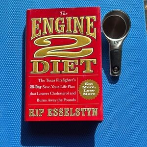 ENGINE 2 diet
Rip Esselstyn
Hard Cover Book
